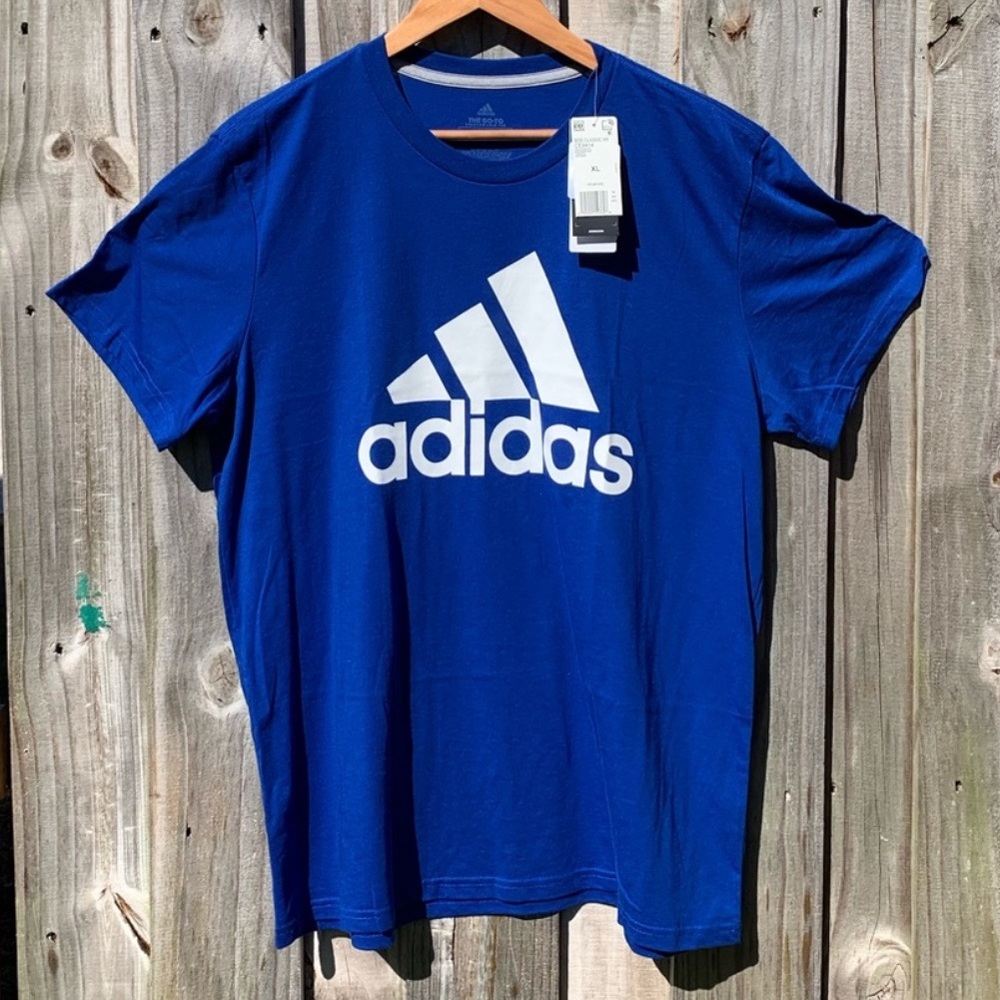 💙adidas Badge of Sport Classic Tee 2💙